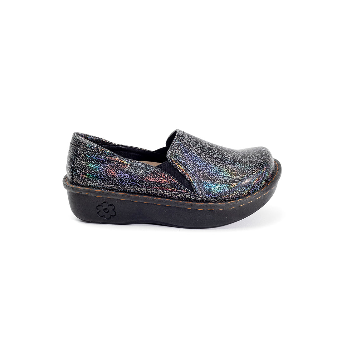 Ducky Nursing Shoe Neo Chrome