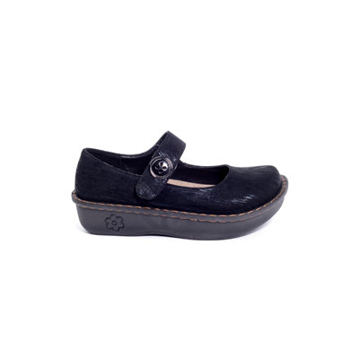 Jane Nursing Shoe in Tuxedo